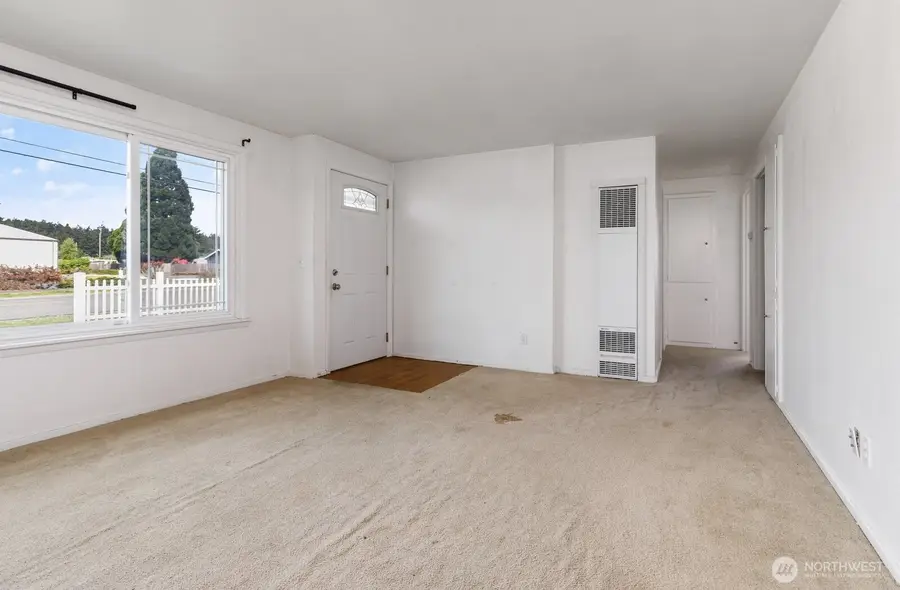 164 NE Ernst, Oak Harbor, WA 98277 - #3