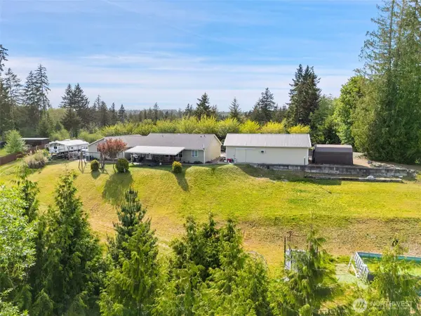 171 E Rauschert Road, Grapeview, WA 98546