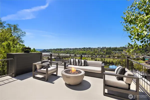 2601 13th Avenue W, Seattle, WA 98119
