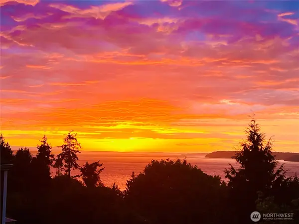 7025 156th Street Sw, Edmonds, WA 98026