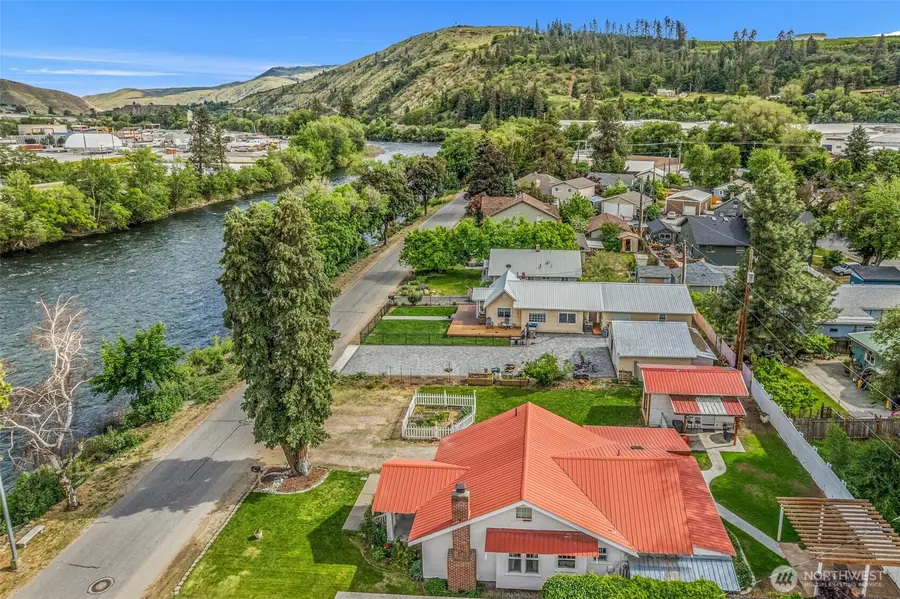 115 Riverfront Drive, Cashmere, WA 98815 - #2