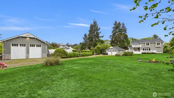 15390 Broom Street Ne, Bainbridge Island, WA 98110