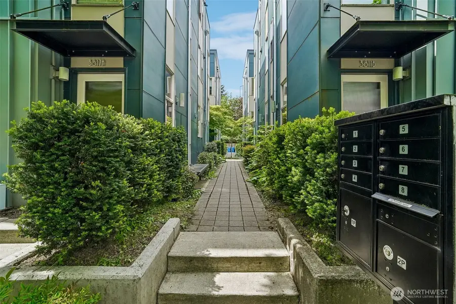 3817 California Avenue Sw, Seattle, WA 98116 - #2
