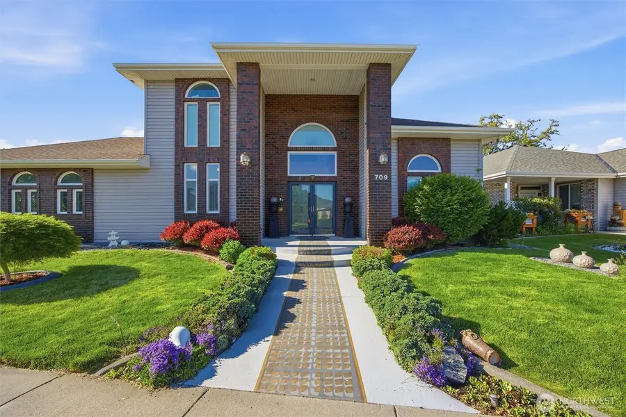 709 SE Songbird Lane, College Place, WA 99324 - #2