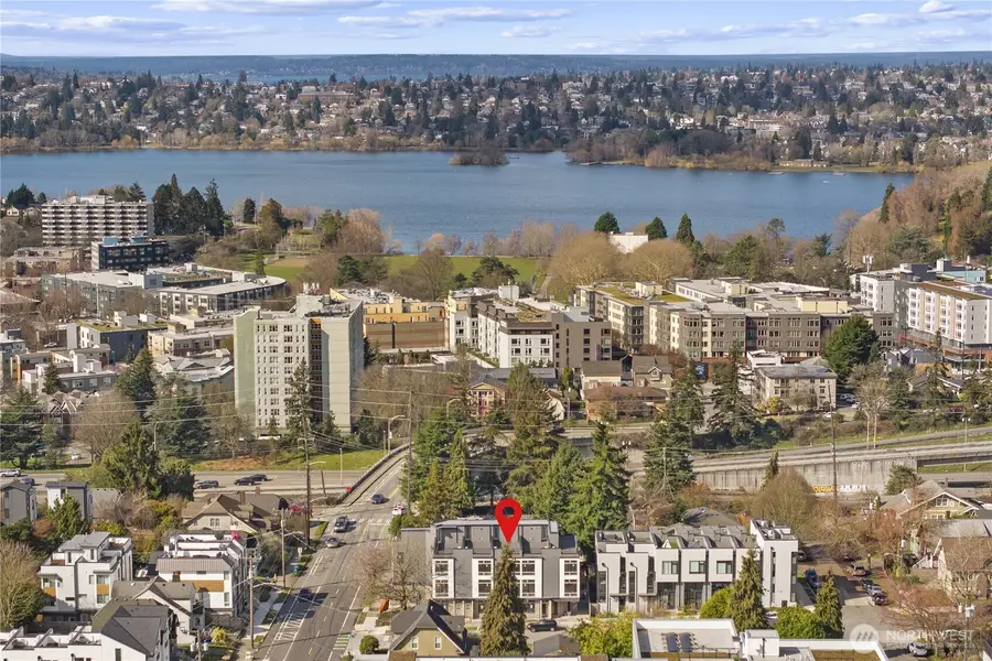 7005 9th Avenue Ne, Seattle, WA 98115 - #2