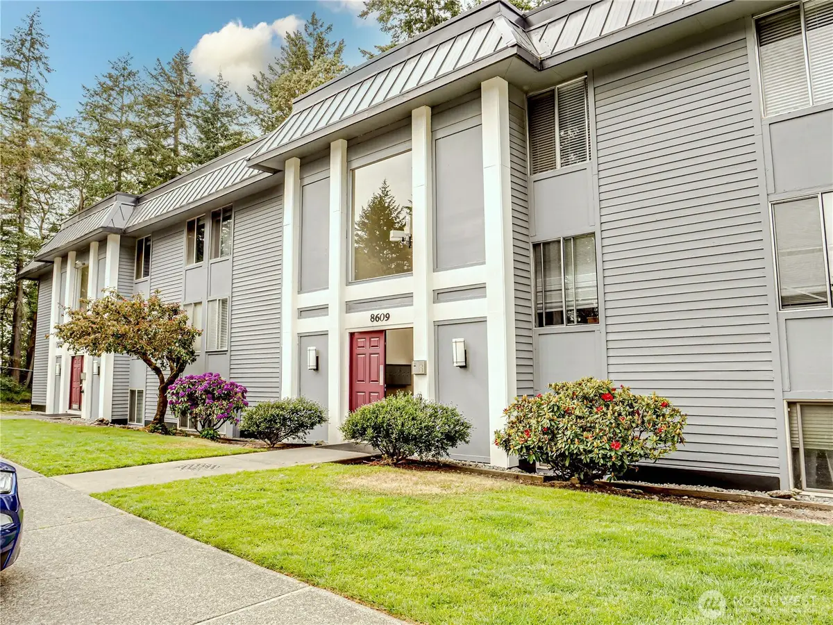 8609 Zircon Drive Sw #E2, Lakewood, WA 98498 - #1
