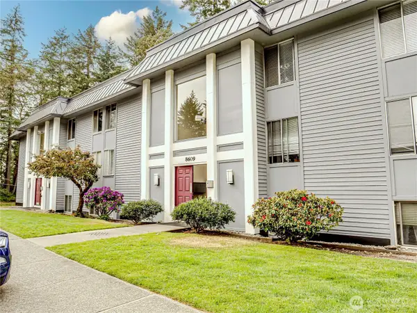 8609 Zircon Drive Sw #E2, Lakewood, WA 98498