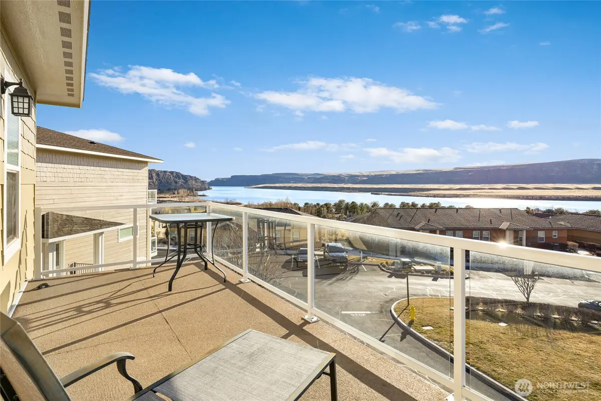 9205 Red Cliff Drive Nw #B50, Crescent Bar, WA 98828 - #1