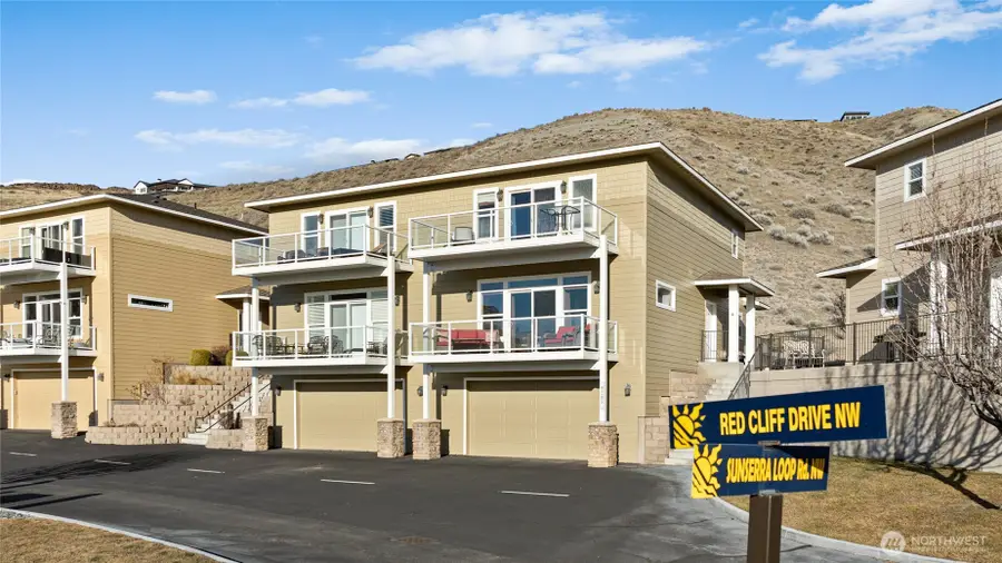 9205 Red Cliff Drive Nw #B50, Crescent Bar, WA 98828 - #3