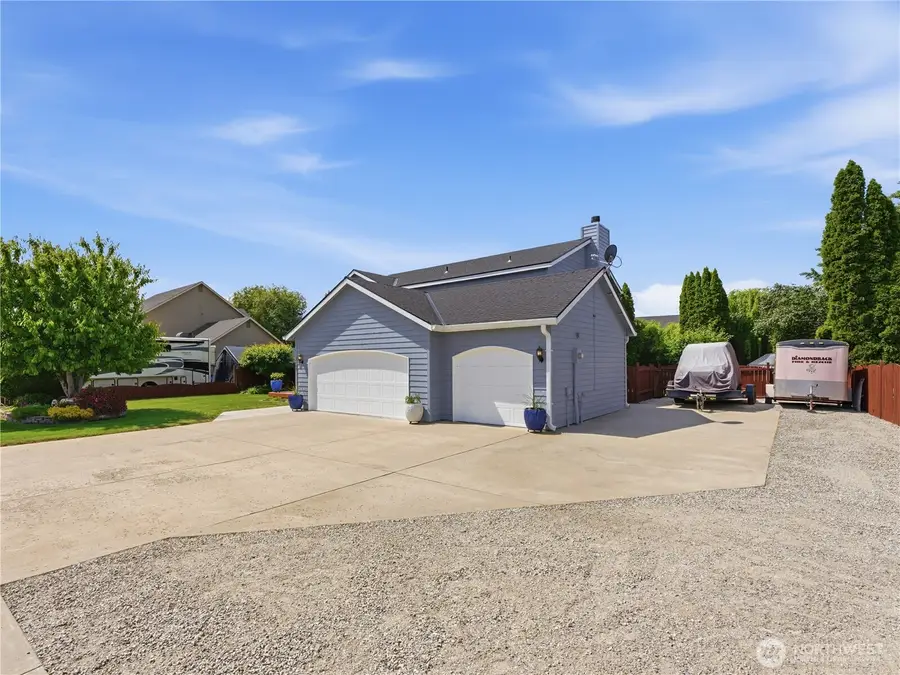 2443 Plateau Drive, East Wenatchee, WA 98802 - #2
