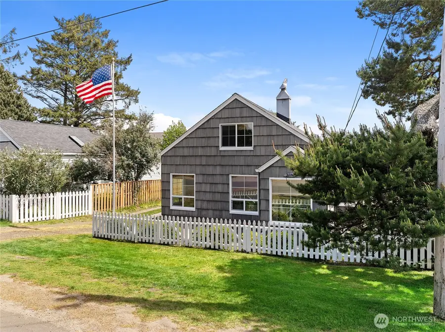 26006 Park Ave, Ocean Park, WA 98640 - #2