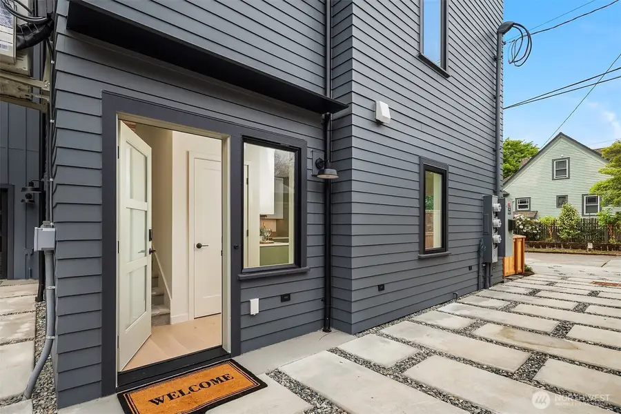 7062 Cleopatra Place Nw, Seattle, WA 98117 - #2