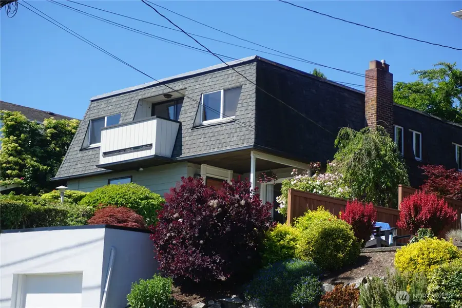 2727 36th Avenue Sw, Seattle, WA 98126 - #2