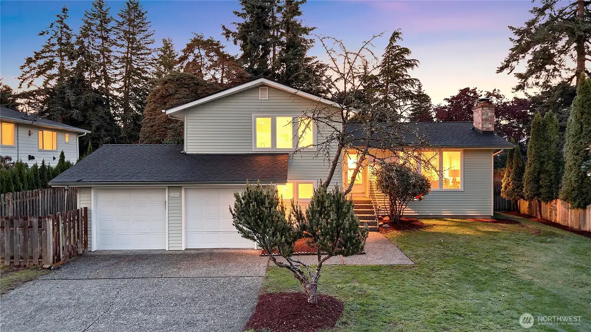 2208 Vashon Ave Ne, Renton, WA 98059 - #1