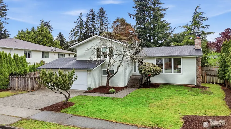 2208 Vashon Ave Ne, Renton, WA 98059 - #2