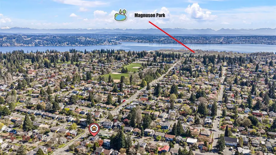 3813 NE 70th Street, Seattle, WA 98115 - #3