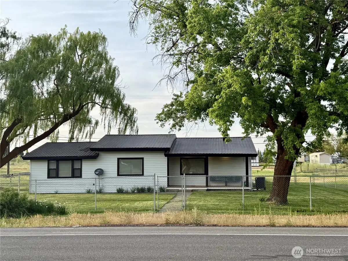 230 NW Watson Street, Creston, WA 99117 - #1
