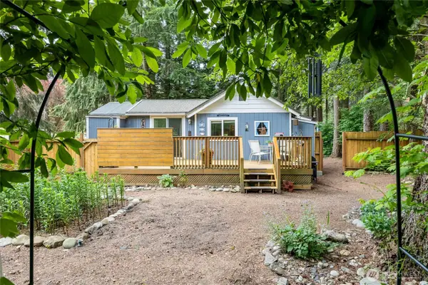6124 Willow Pl, Maple Falls, WA 98266