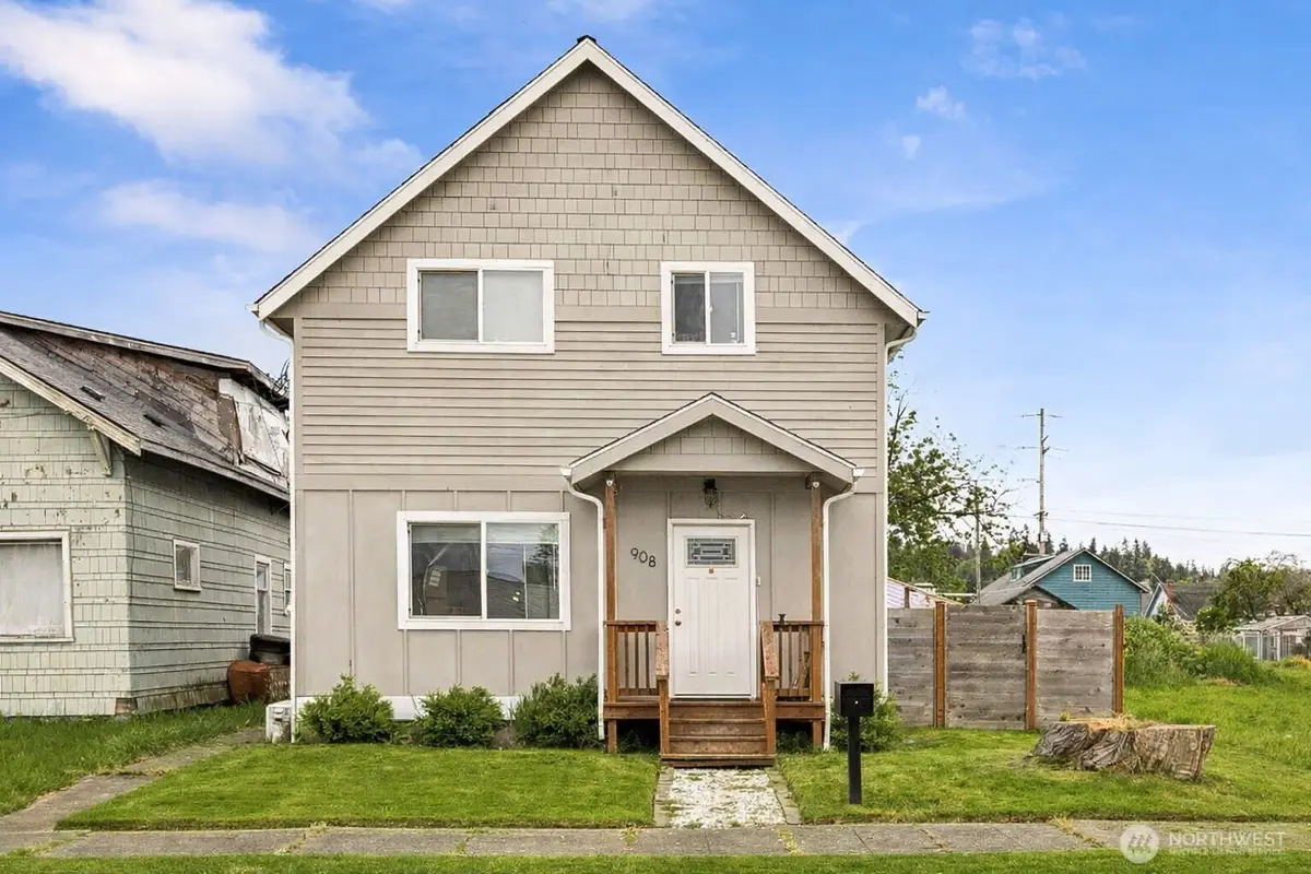 908 E First Street, Aberdeen, WA 98520 - #1