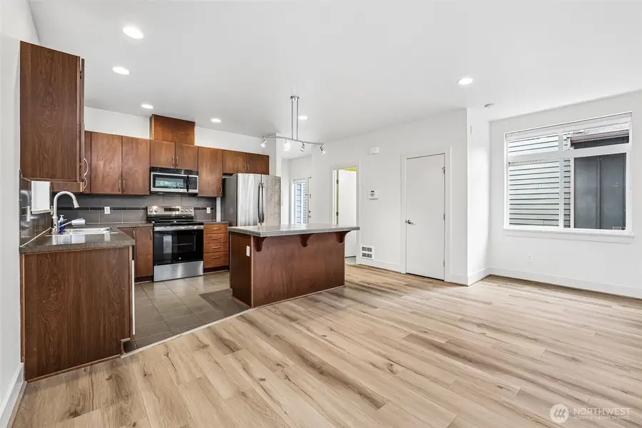 8128 Wolcott Avenue S, Seattle, WA 98118 - #3