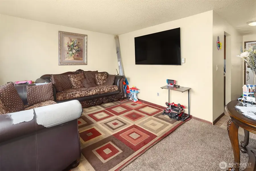 9226 Sharon Drive, Everett, WA 98204 - #3