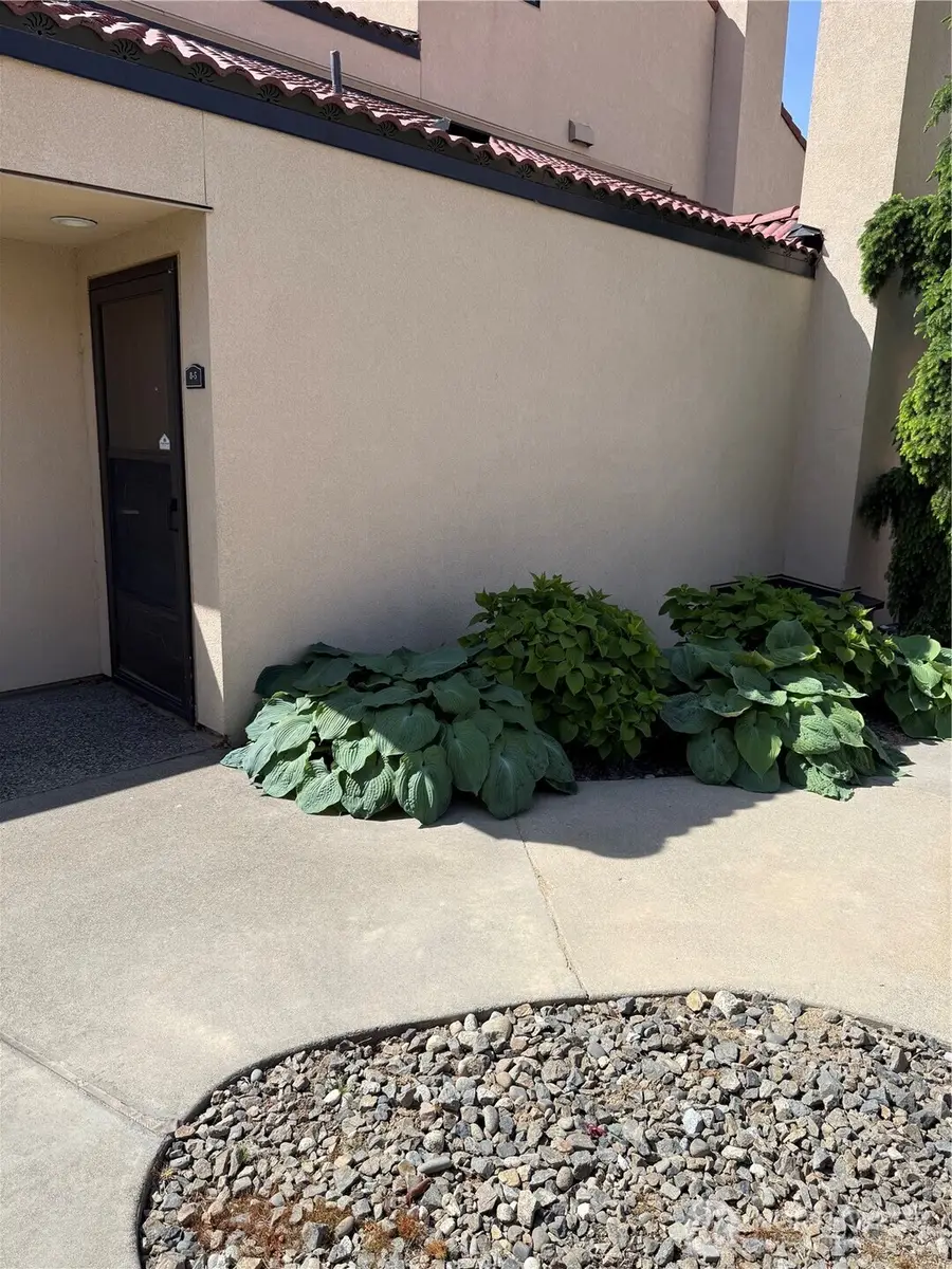 100 Lake Chelan Shores Drive #8-5, Chelan, WA 98816 - #3