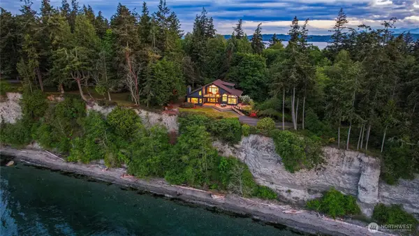 3996 NE Twin Spits Road, Hansville, WA 98340