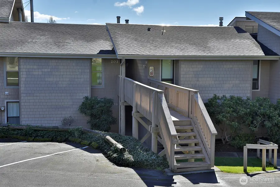 816 Old Beach Road #203, Freeland, WA 98249 - #3