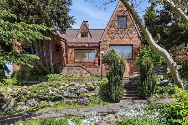 3002 NE 57th Street, Seattle, WA 98105