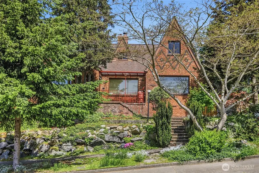 3002 NE 57th Street, Seattle, WA 98105 - #2