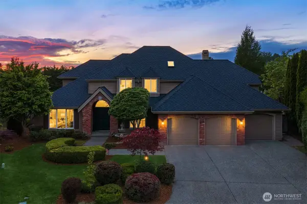 2215 271st Court Se, Sammamish, WA 98075
