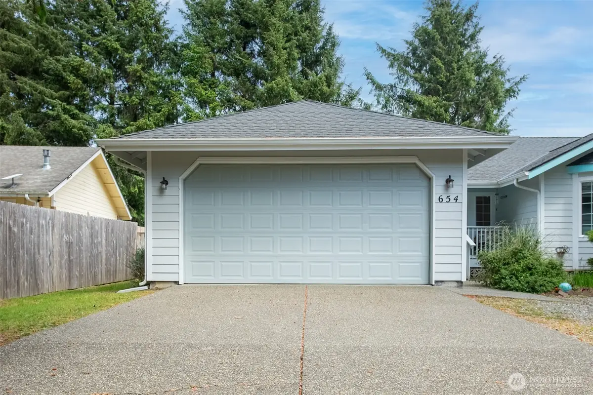 654 Woodland Loop Ne, Ocean Shores, WA 98569 - #1