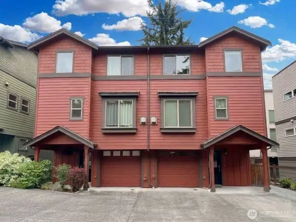 2138 N 113th Street #B, Seattle, WA 98133