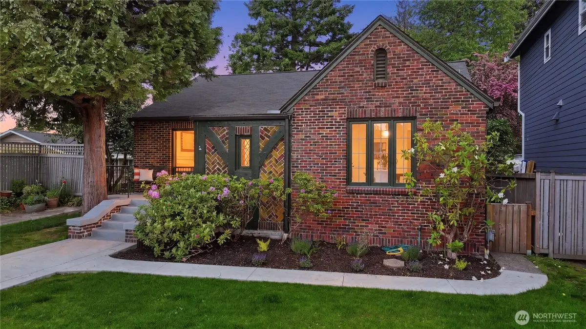 7550 21st Avenue Ne, Seattle, WA 98115 - #1