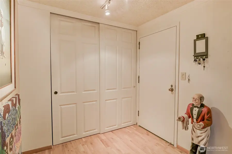 1910 Evergreen Park Drive Sw #302, Olympia, WA 98502 - #2