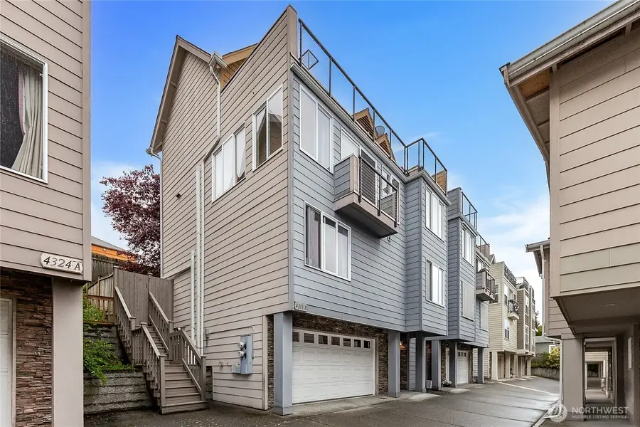 4318 Greenwood Avenue N #B, Seattle, WA 98103 - #2
