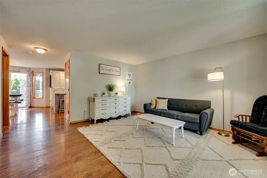 302 Pine Street, Woodland, WA 98674 - #3