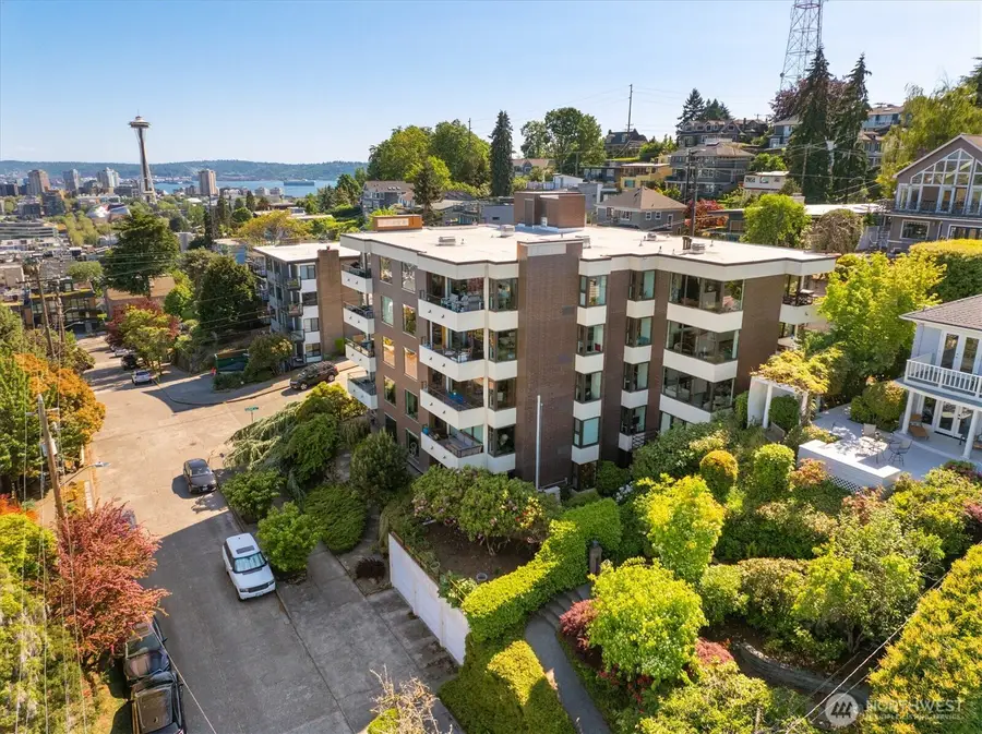 1605 5th Avenue N #302, Seattle, WA 98109 - #2