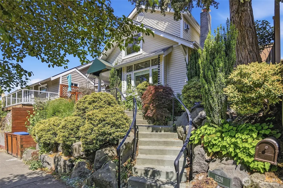 1528 1st Avenue W, Seattle, WA 98119 - #1