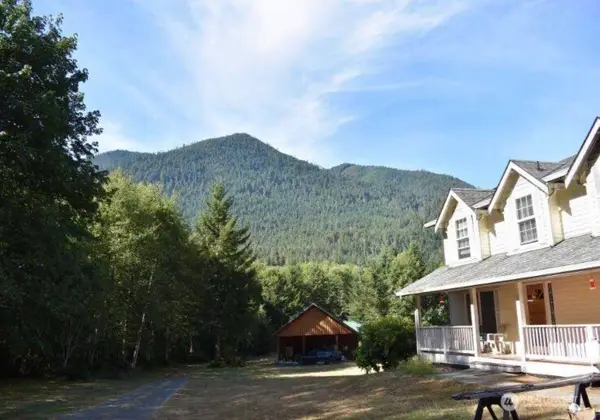 4244 Duckabush Road, Brinnon, WA 98320