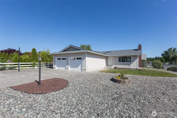 872 E Spruce Street, Sequim, WA 98382