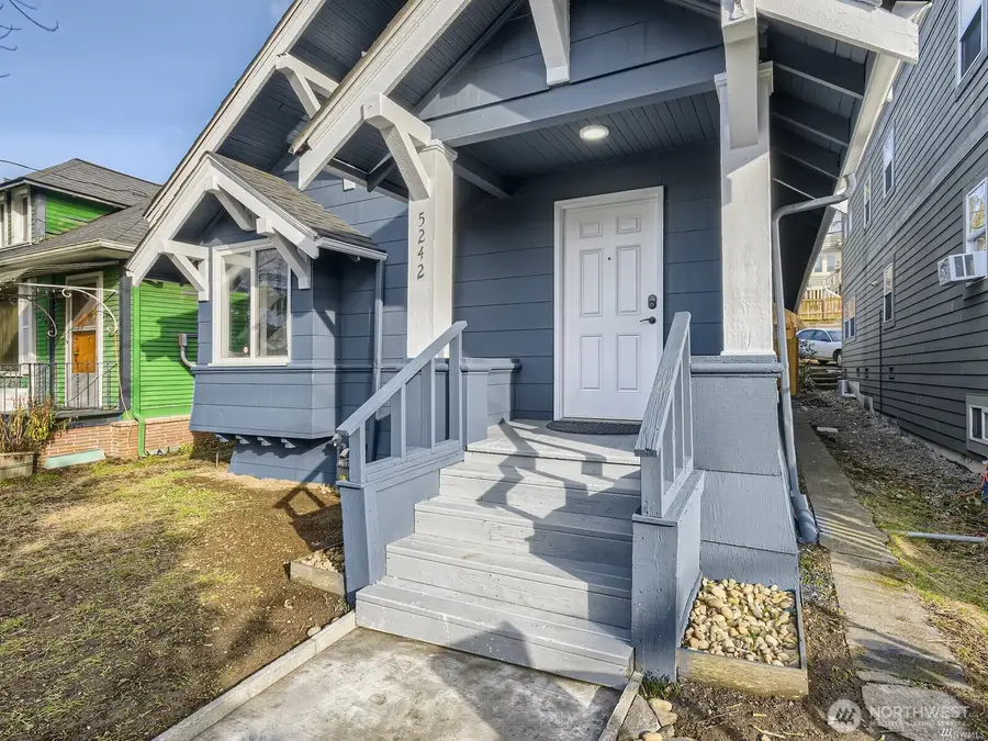 5242 11 Avenue Ne, Seattle, WA 98105 - #3