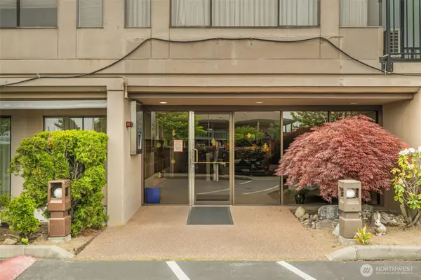 601 S 227th Street #403N, Des Moines, WA 98198