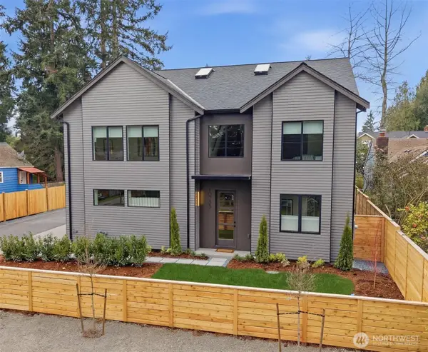 10733 17th Avenue Ne, Seattle, WA 98125