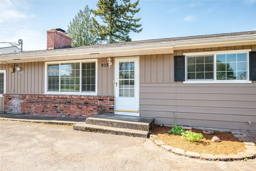 933 S Nevada Drive, Longview, WA 98632 - #3