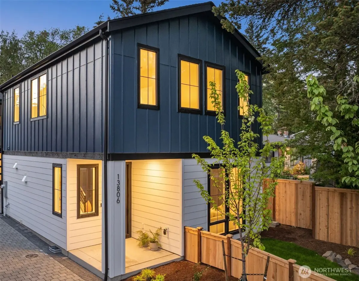 13806 84th Lane Ne, Kirkland, WA 98034 - #1