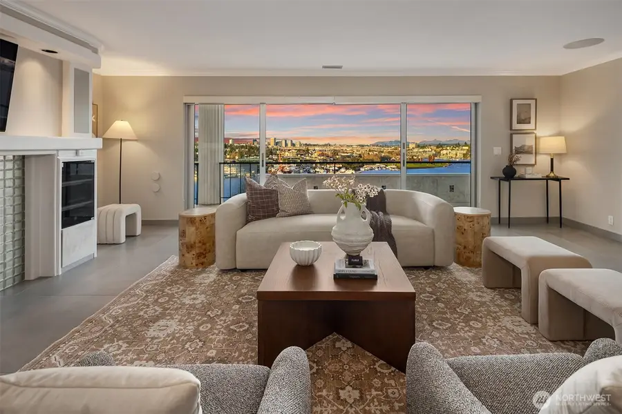 2565 Dexter Avenue N #401, Seattle, WA 98109 - #2