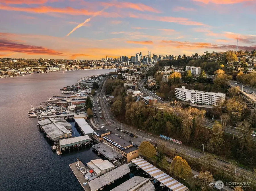 2565 Dexter Avenue N #401, Seattle, WA 98109 - #3