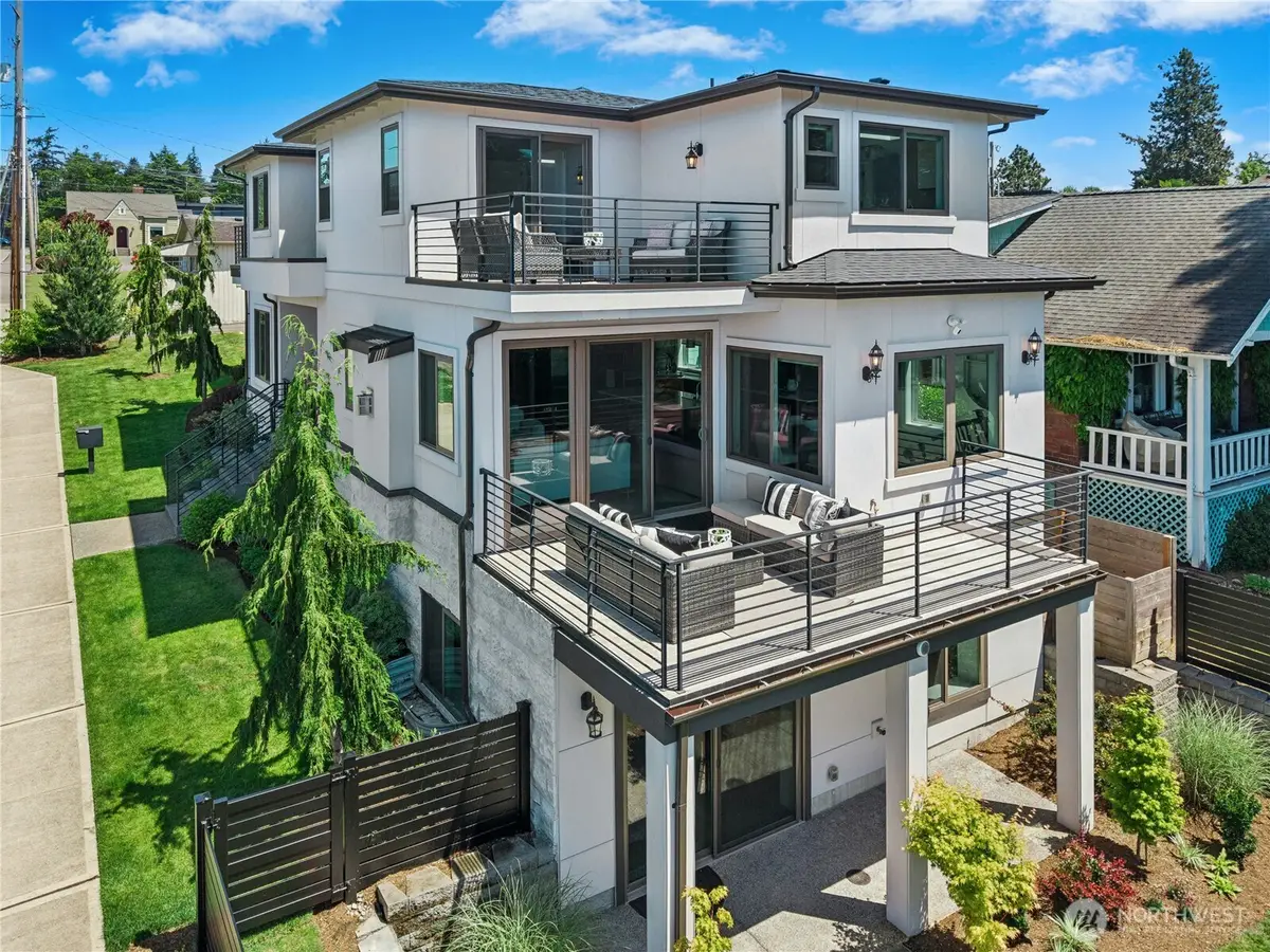 1006 4th Street W, Kirkland, WA 98033 - #1