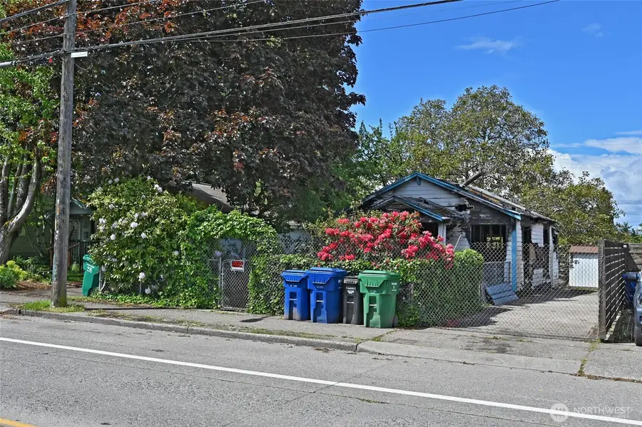 8145 16th Avenue Sw, Seattle, WA 98106 - #3
